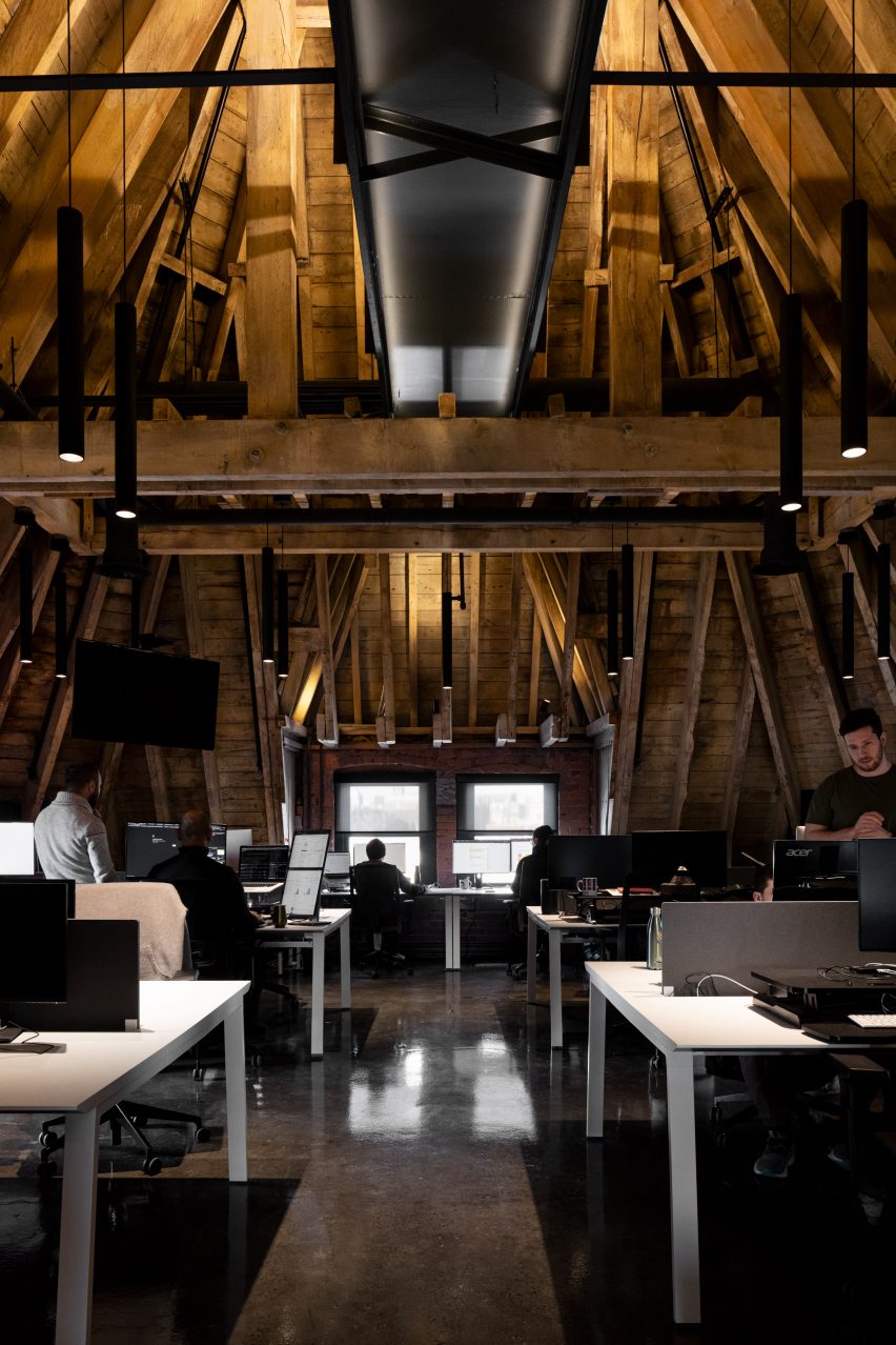 Ceilings are designed to create flexible workspaces