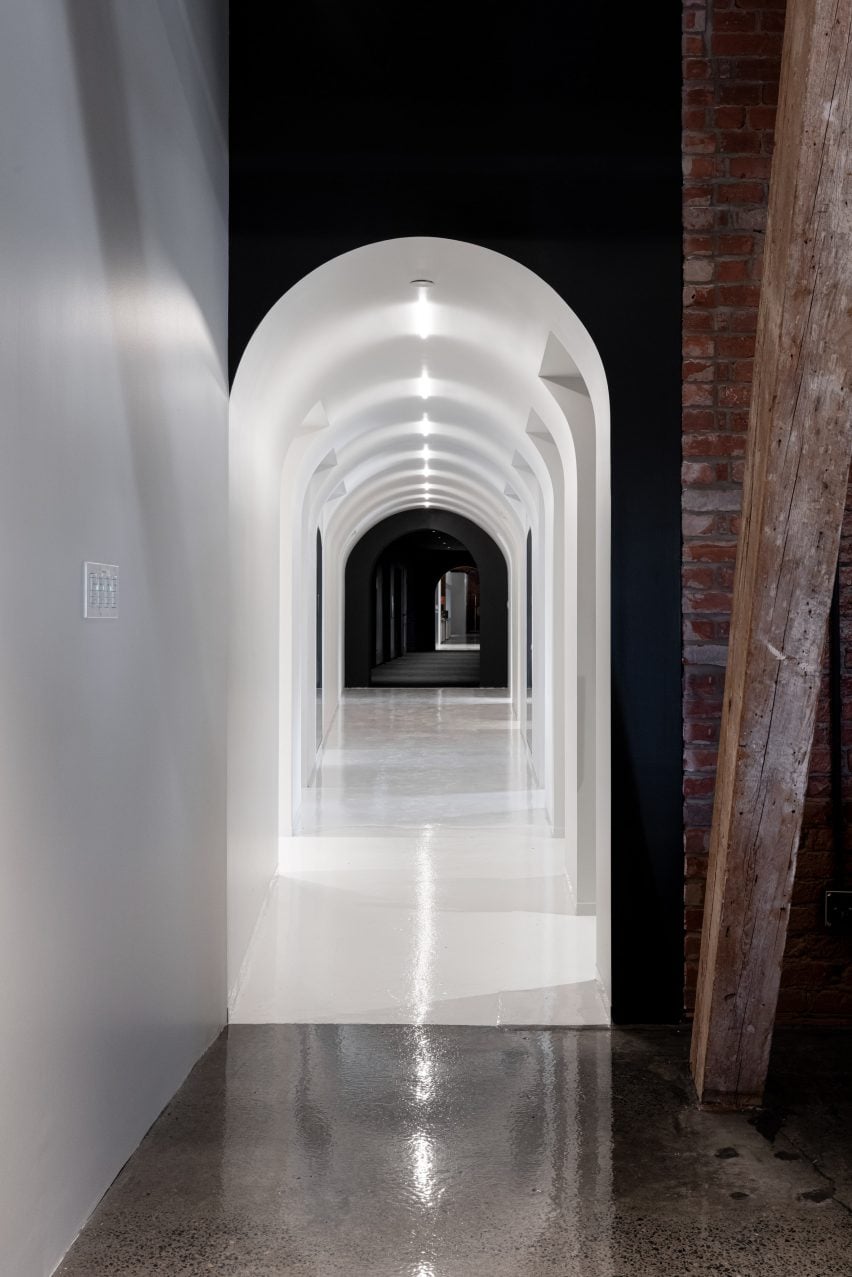 White and dark corridors can be seen together