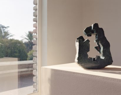 arthy-toned jade and obsidian sculptures by Jorge Yázpik