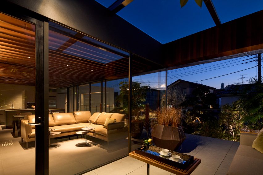 It has an indoor outdoor feeling