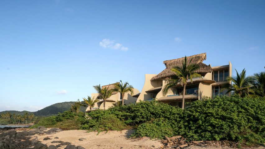 Zozaya Arquitectos have designed beachfront residences in Troncones