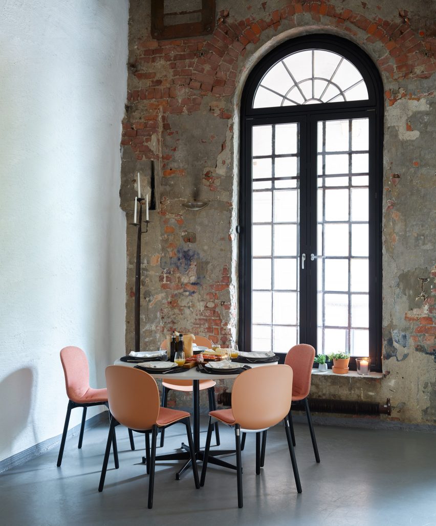 RBM Noor by Flokk with four legs and upholstory