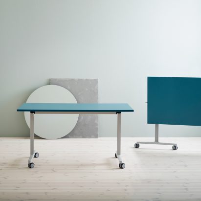 RBM u-Connect table by Flokk