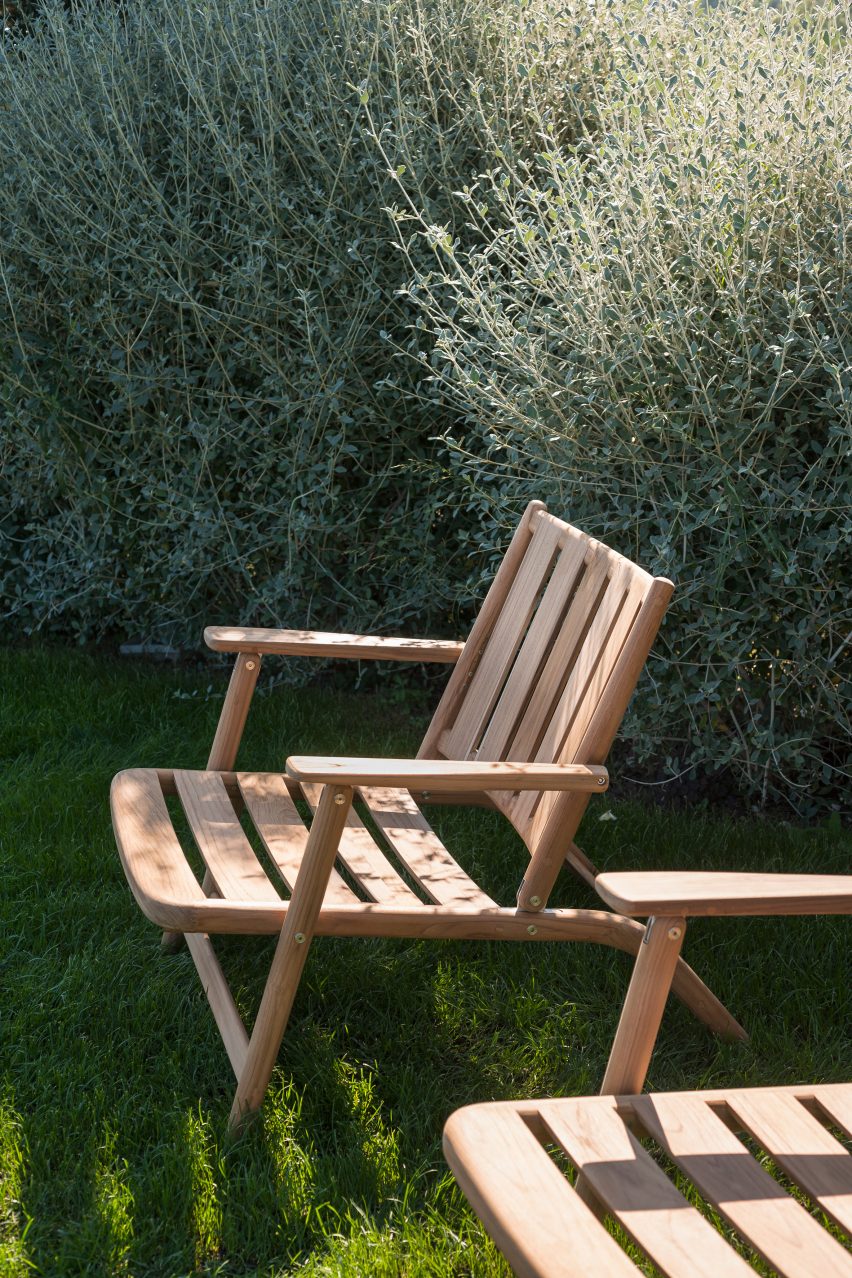Wooden lounge chair by Piero Lissoni from Levante relaxing collection