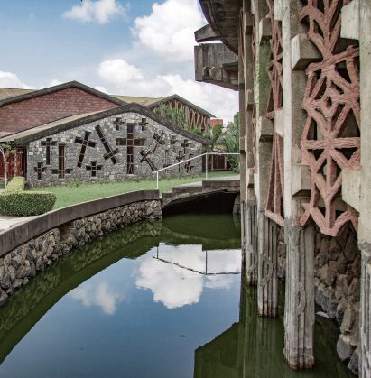 Dominican Chapel, Ibadan, by Demas Nwoko