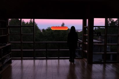 Sunne light by Marjan van Aubel on the Sunne Set setting in an interior