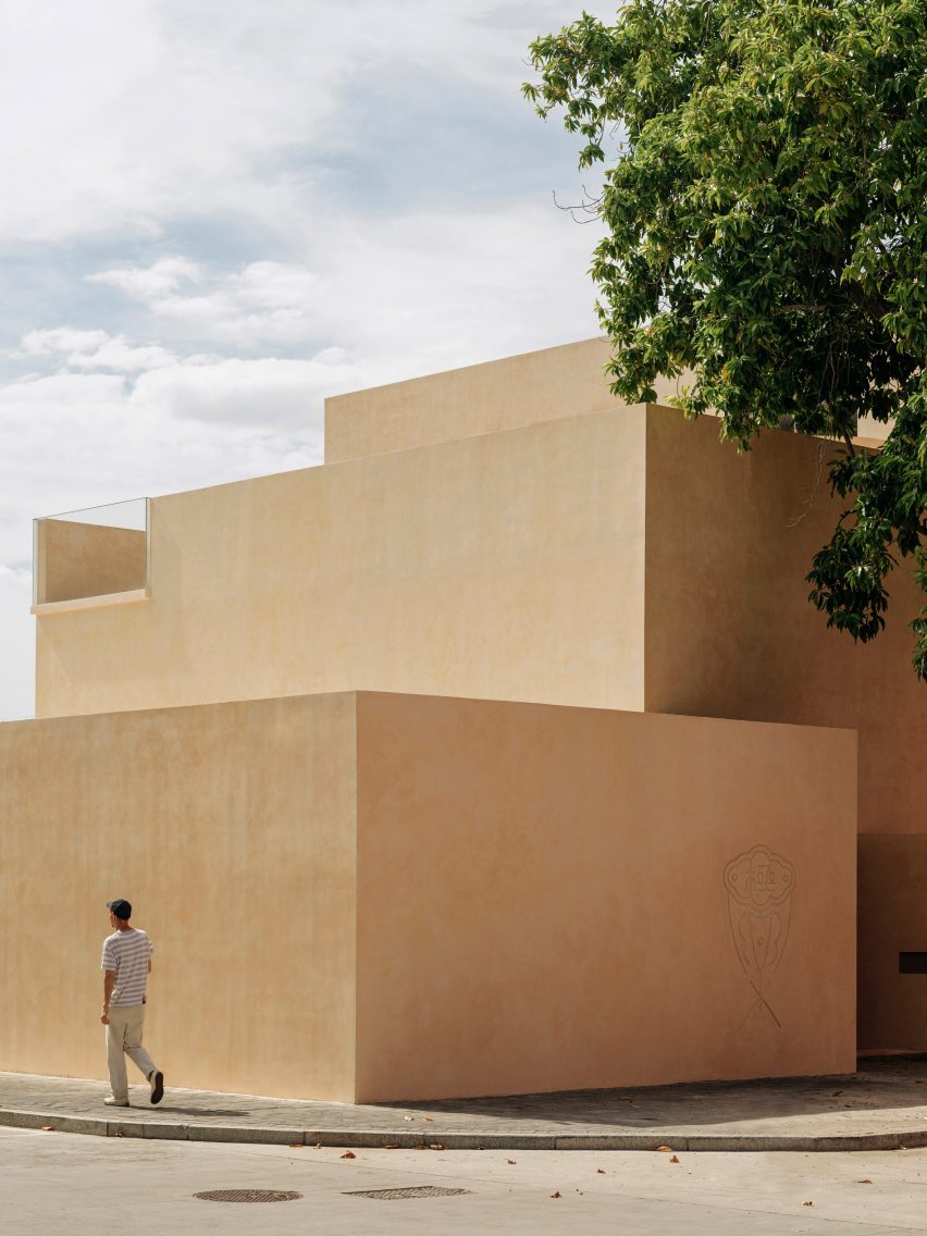 Stepped exterior