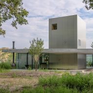 The low-lying Villa Fifty-Fifty house in Eindhoven
