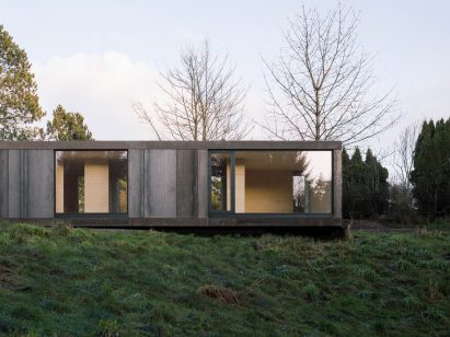 Weathering-steel clad house