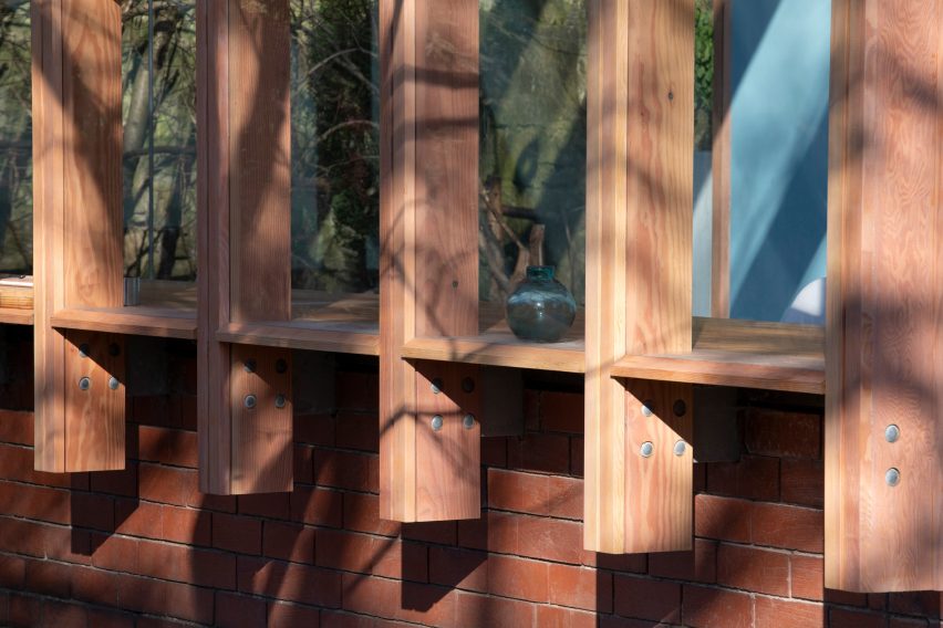 Glass writer's studio in Edinburgh by WT Architecture