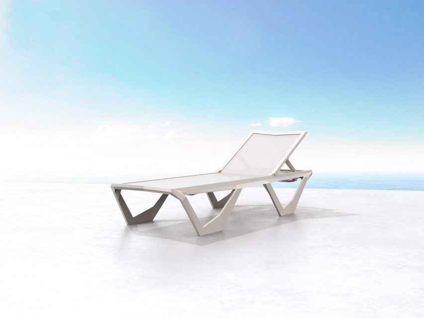 Voxel sunlounger by Karim Rashid for Vondom