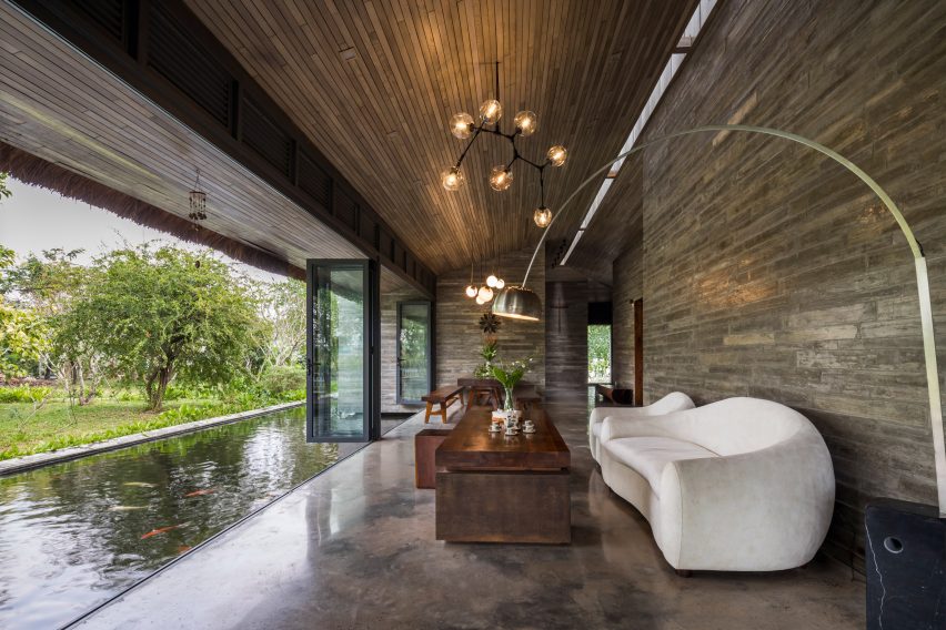 A concrete-walled living room