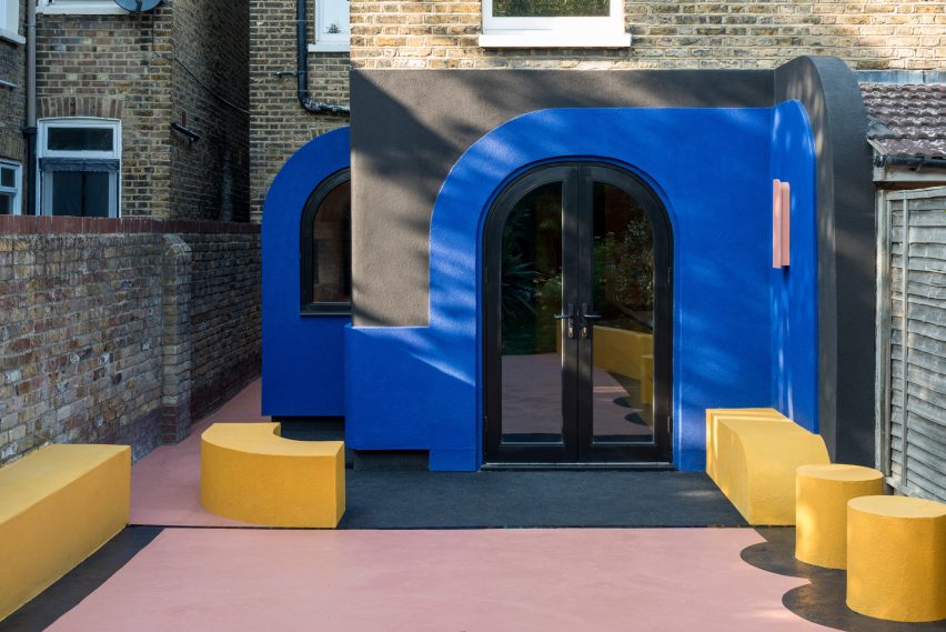 Amott Road house renovation by Alexander Owen Architecture