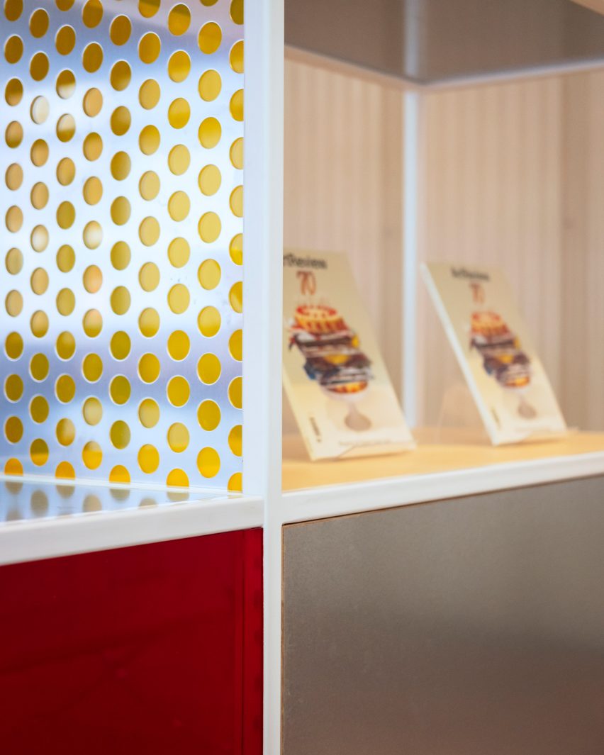 ArtReview office