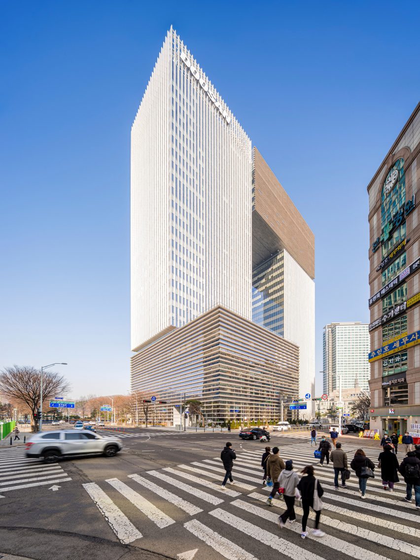 Bundang Doosan Tower by KPF in Seoul