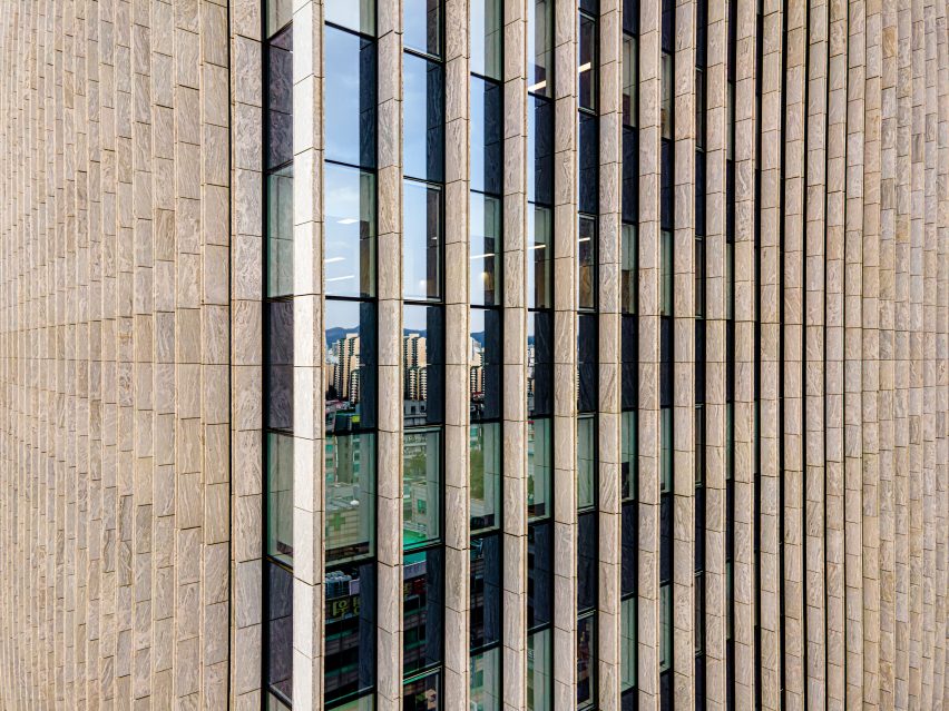 Bundang Doosan Tower by KPF in Seoul