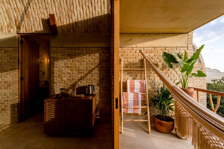 Alberto Kalach has designed a vaulted brick hotel in Oaxaca