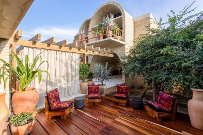 Alberto Kalach chose the artisanal interiors