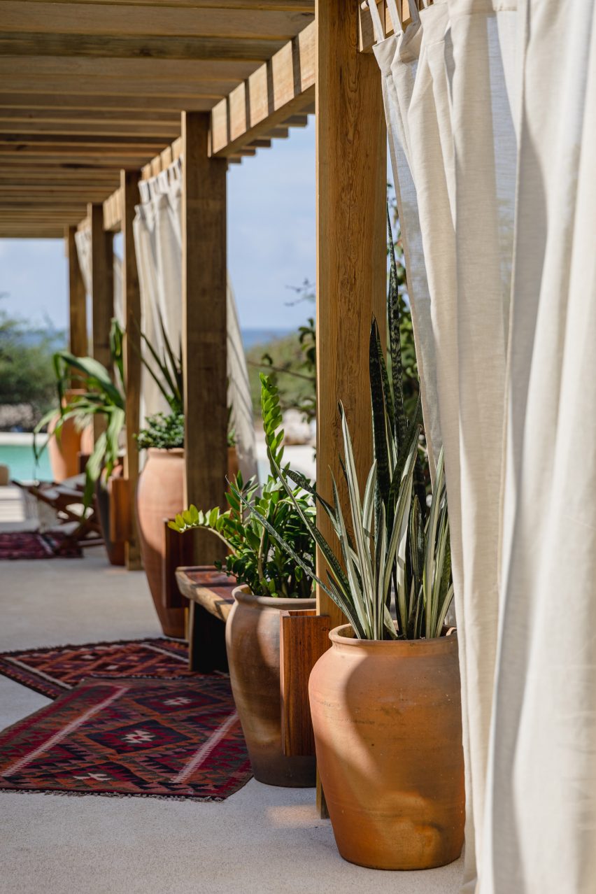Alberto Kalach has designed a vaulted brick hotel in Oaxaca