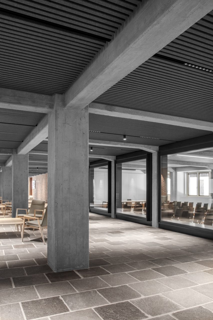 Cusanus Academy renovation by MoDus Architects