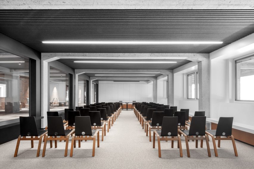 Cusanus Academy renovation by MoDus Architects