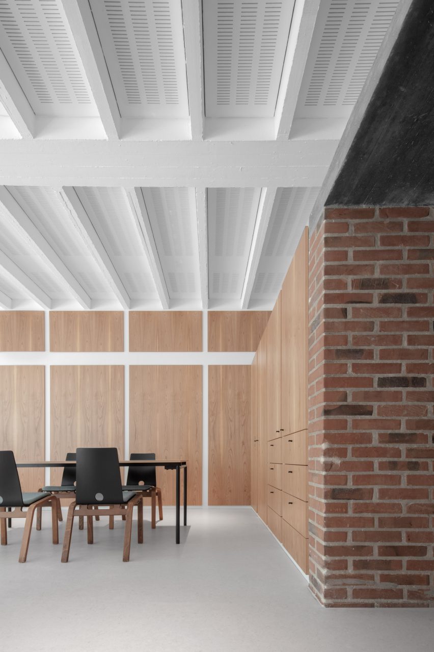 Cusanus Academy renovation by MoDus Architects