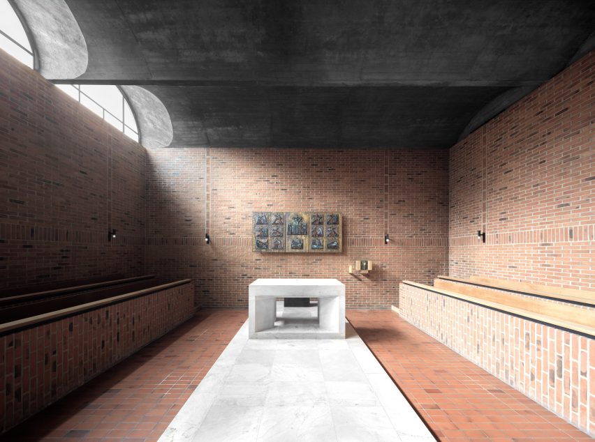 Cusanus Academy renovation by MoDus Architects