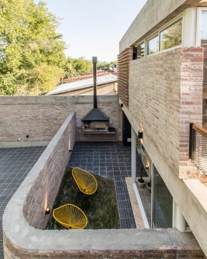 Martinez 3458 in Mendoza, Argentina, by Primer Piso Arquitectos