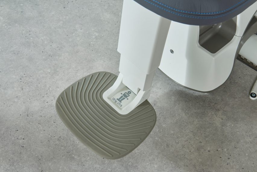Flow X stairlift by Pearson Lloyd for Access BDD