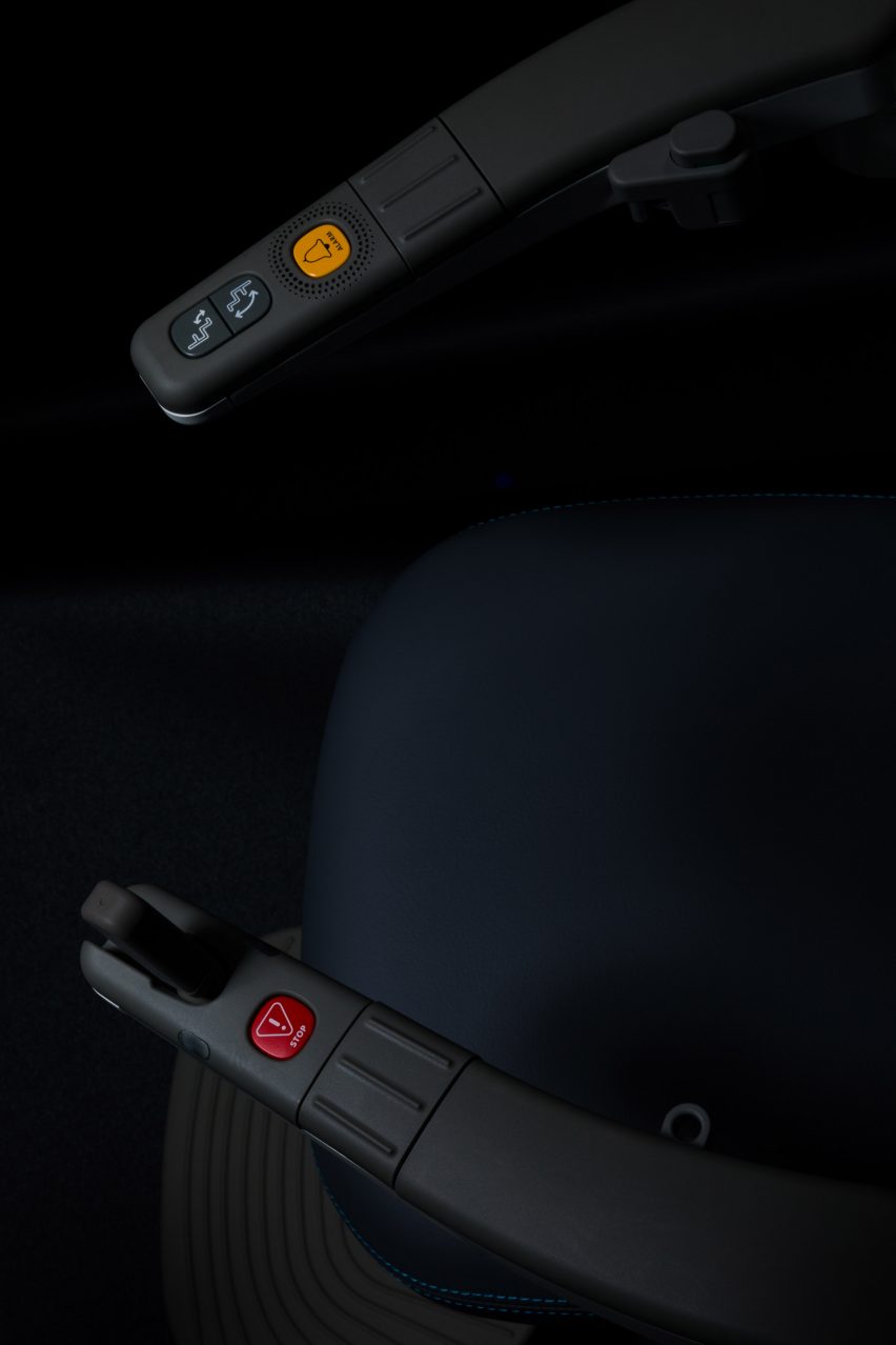 Flow X stairlift by Pearson Lloyd for Access BDD