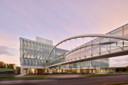 Pedestrian bridge of Knight Center university facility in the USA