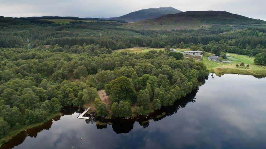 Loch Tummel House by WT Architecture