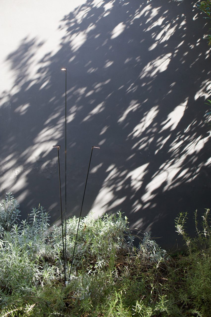 Three-headed Flia light in an exterior setting