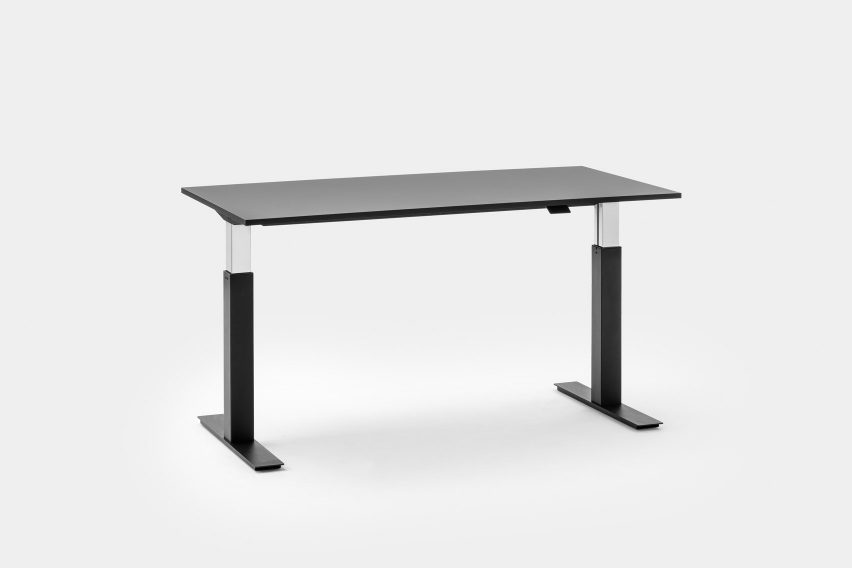 Follow the adjustable office desk from Mara