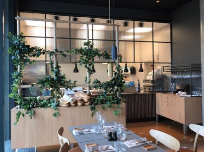 Steel and metal screens in a cafe