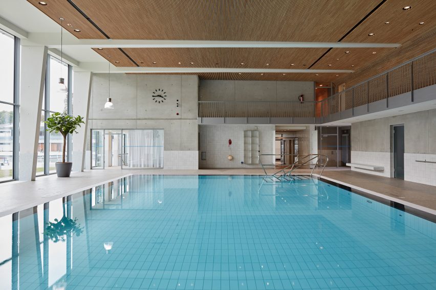 Bad Berg mineral baths in Stuttgart by 4a Architekten