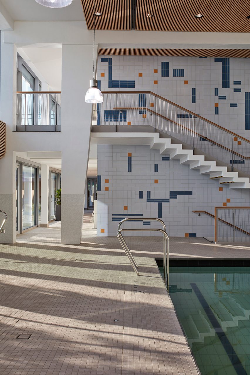 Bad Berg mineral baths in Stuttgart by 4a Architekten