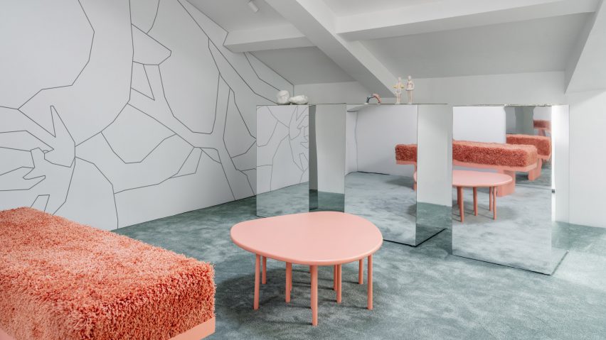 Moscow jewellery showroom by Elena Lokastova for Qari Qris and Moonswoon