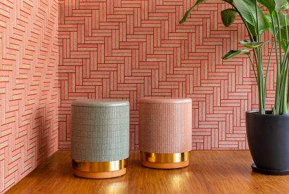 CArrelé tiles in pink