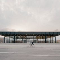 Ludwig Mies van der Rohe's Neue Nationalgalerie