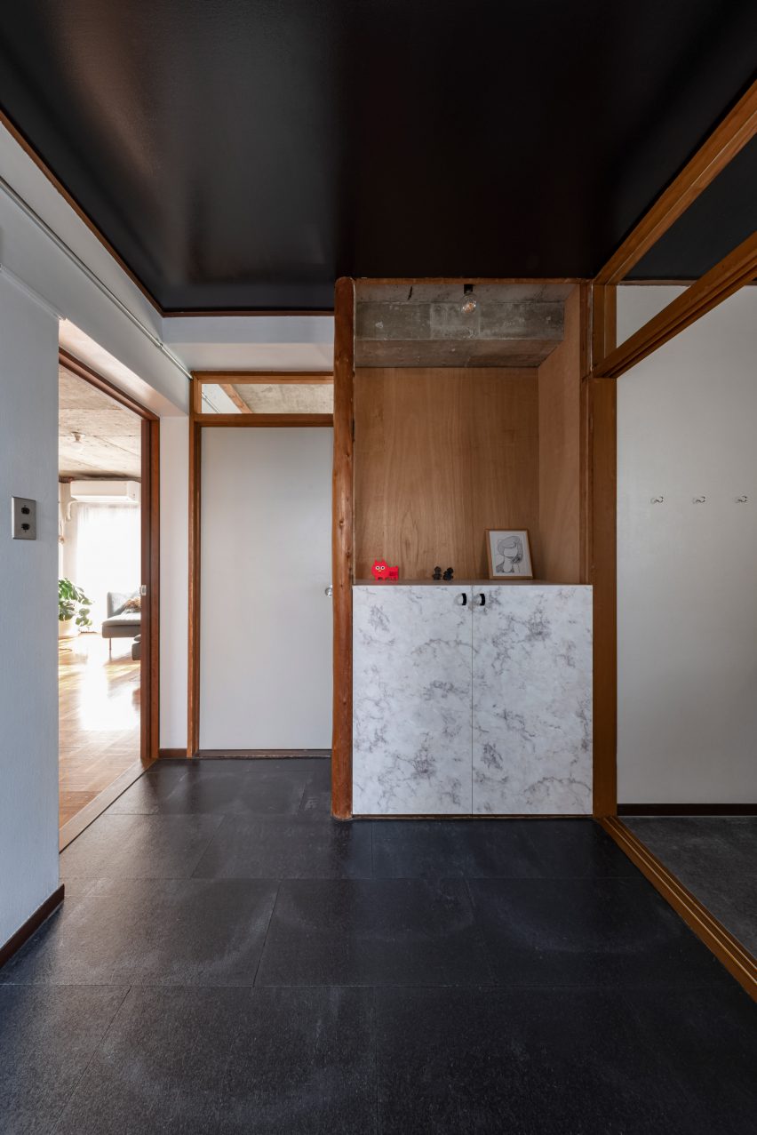 Entrance to Reception House by Nanometer