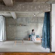 Japanese-style reception room by Nanometer Architecture
