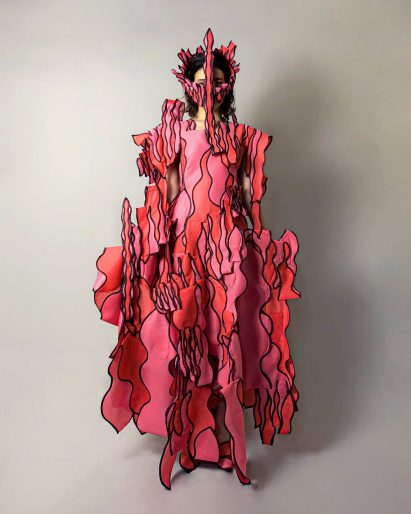 Overlock stitch forms abstract shapes by Ryunosuke Okazaki