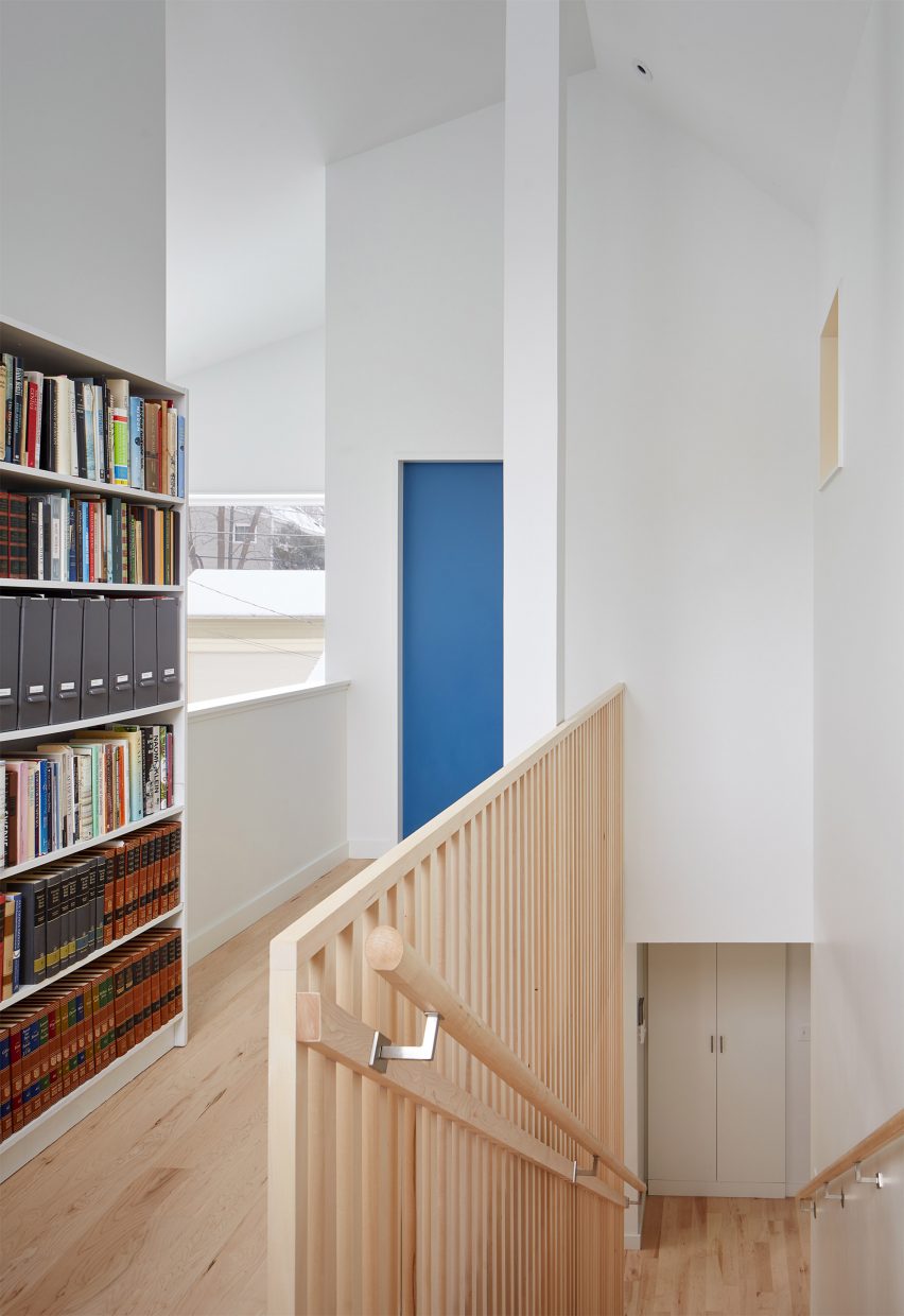 Electric Bungalow by Salmela Architect