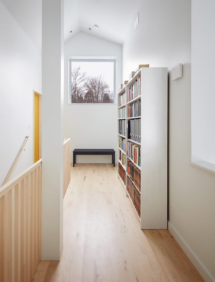 Electric Bungalow by Salmela Architect