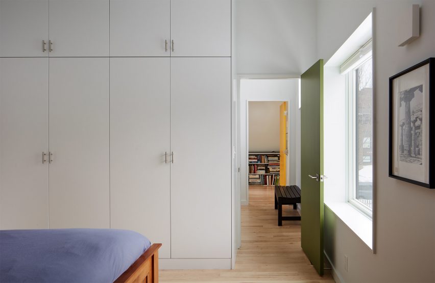 Electric Bungalow by Salmela Architect