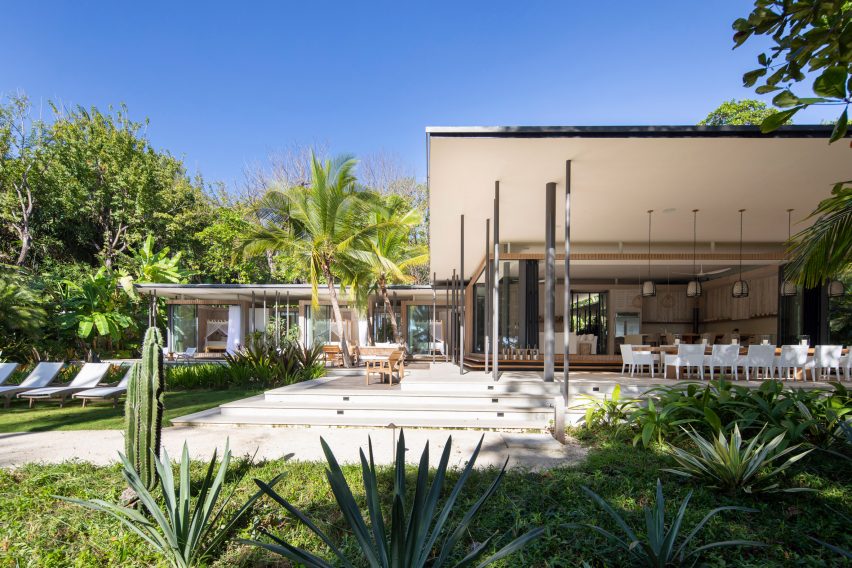Sirena House by Studio Saxe