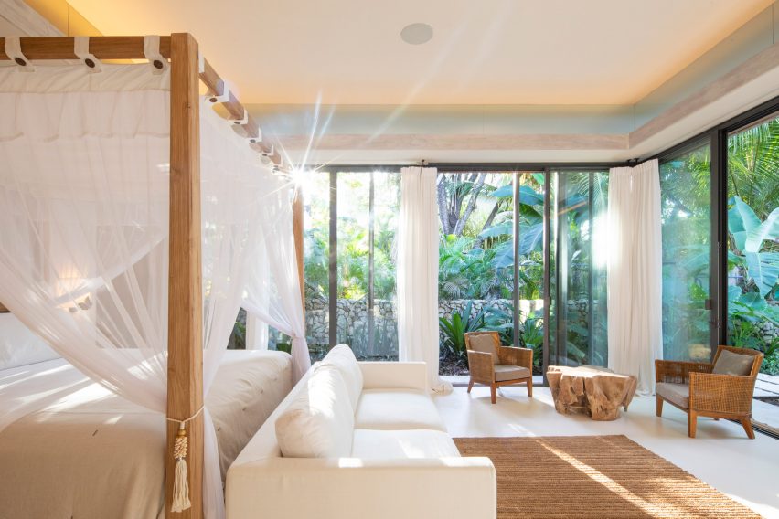 Sirena House by Studio Saxe