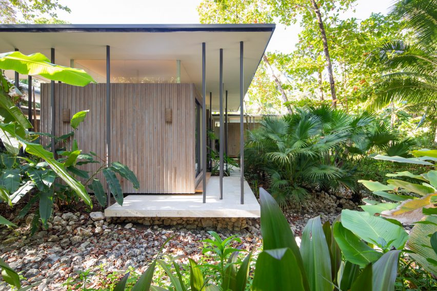 Sirena House by Studio Saxe