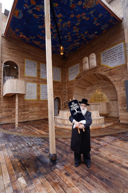 Pop-up synagogue in Ukraine
